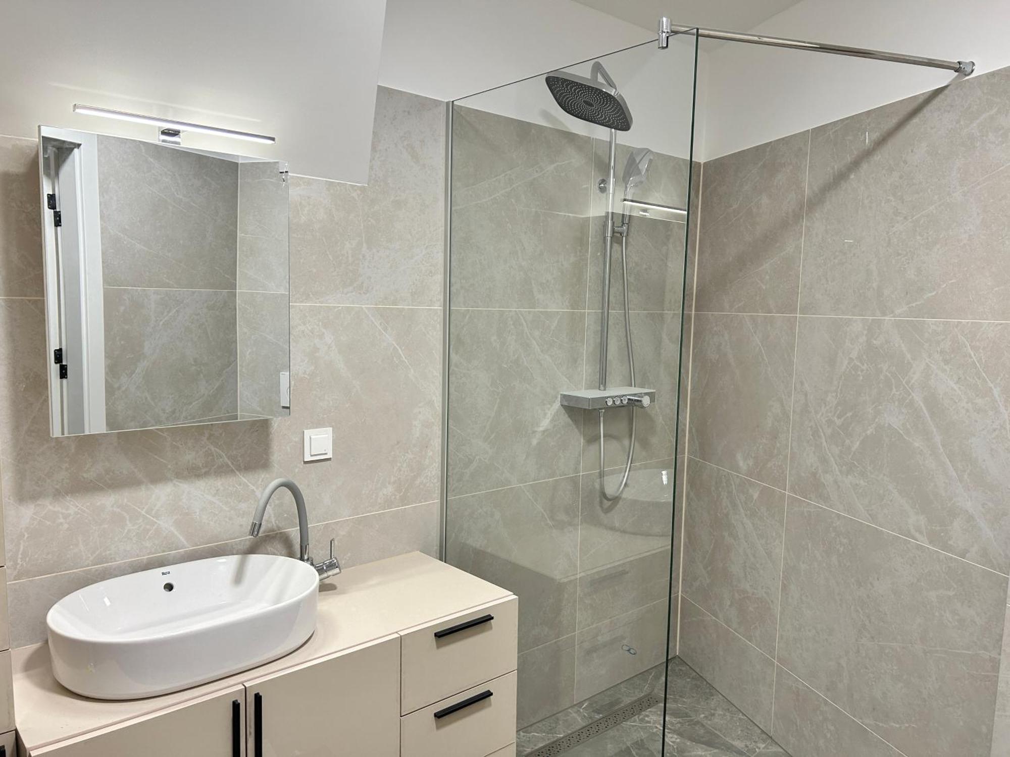 Asp Modern Apartments With Balcony & Free Parking เวียนนา ภายนอก รูปภาพ